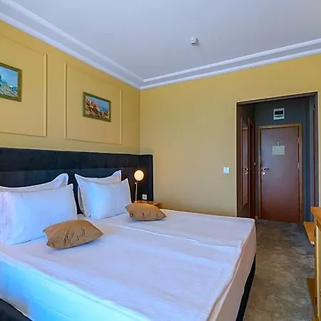 Marina Hotel, Sunny Day Святые Константин и Елена