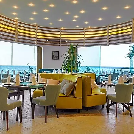 Отель Marina Hotel, Sunny Day