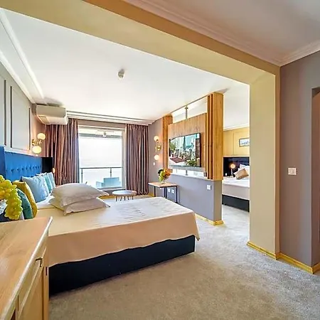 Отель Marina Hotel, Sunny Day Святые Константин и Елена