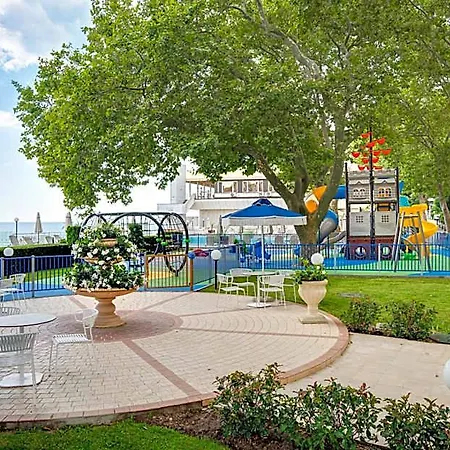 Marina Hotel, Sunny Day Отель Святые Константин и Елена